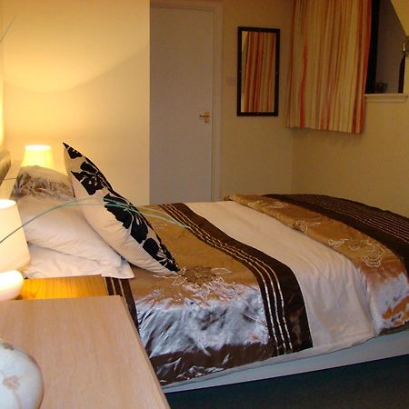 โรสเมาท์ พาเลซ Bed & Breakfast แอเบอร์ดีน ภายนอก รูปภาพ